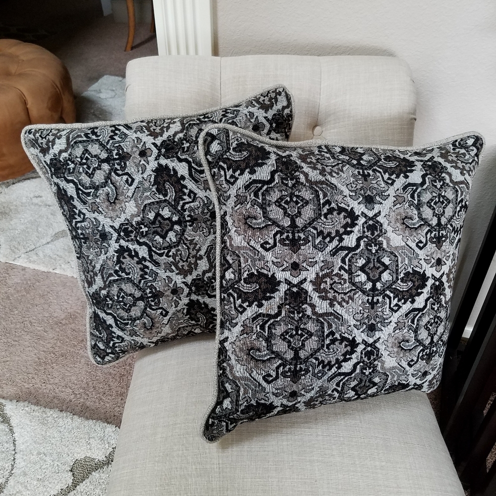 Two toss pillows - NWOT